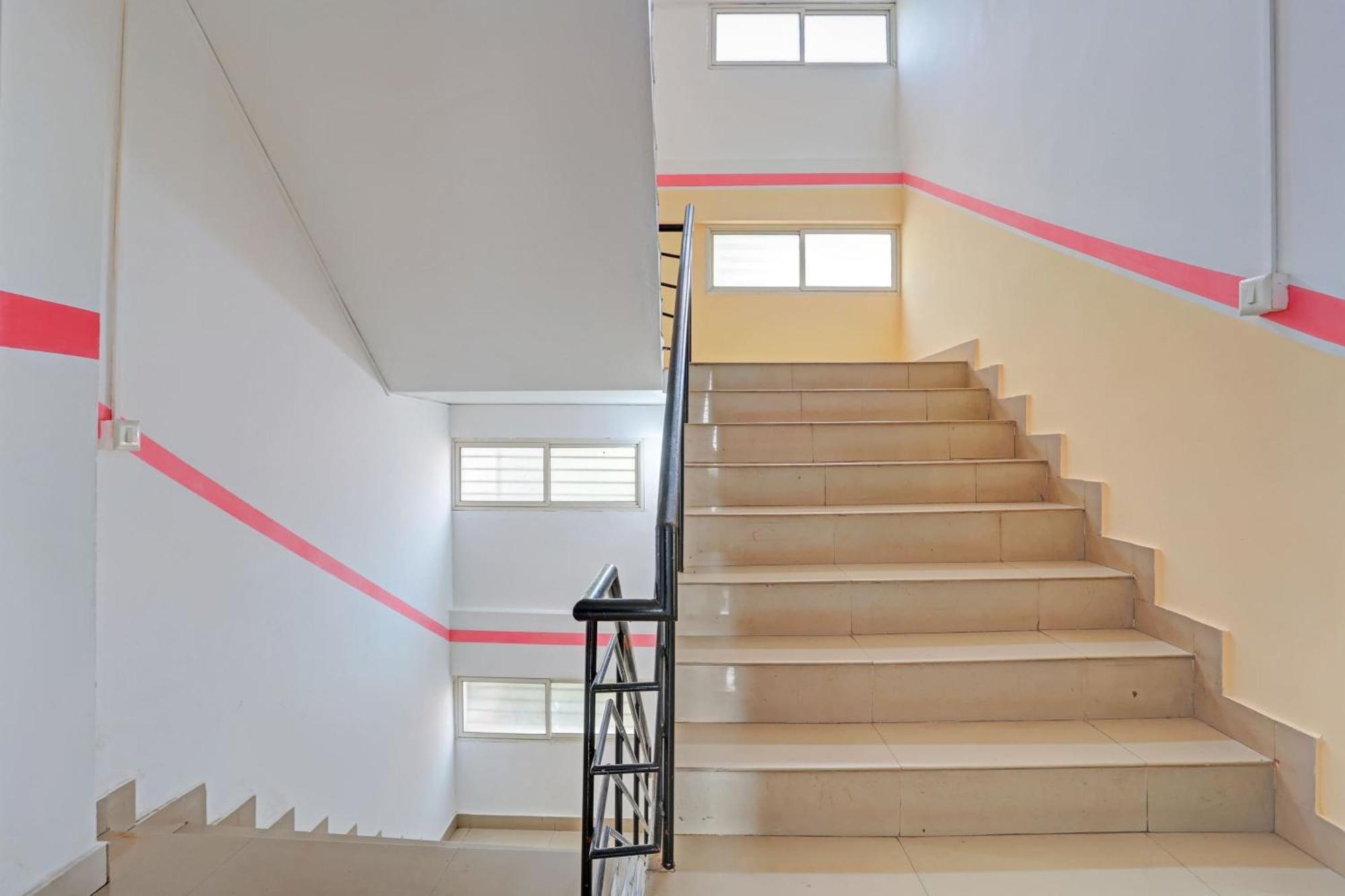 מלון טריואנדרום Spot On The New View Regency מראה חיצוני תמונה